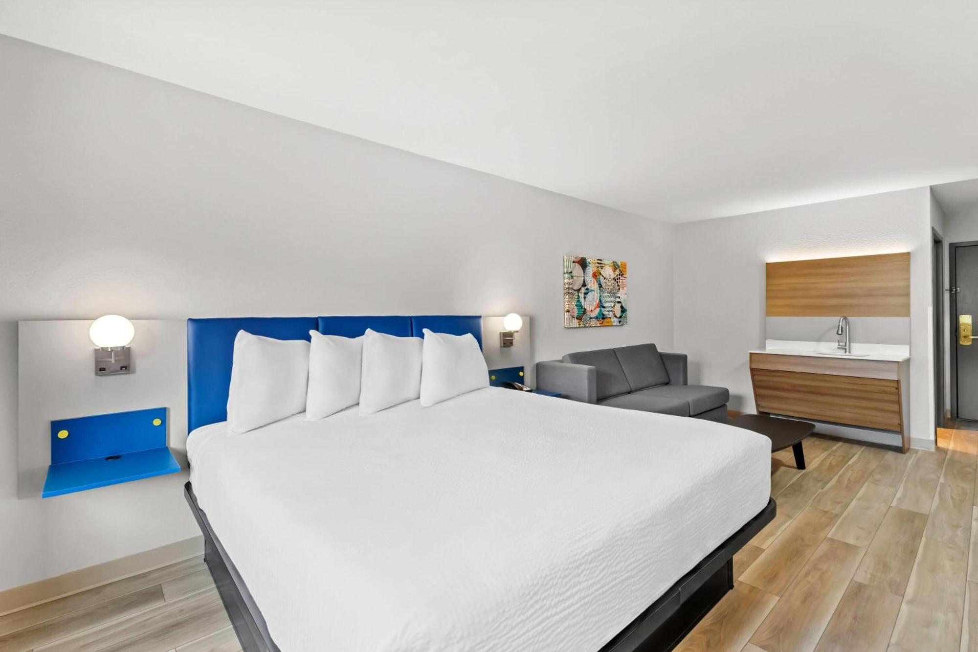 Microtel & By Wyndham Hotel Norcross