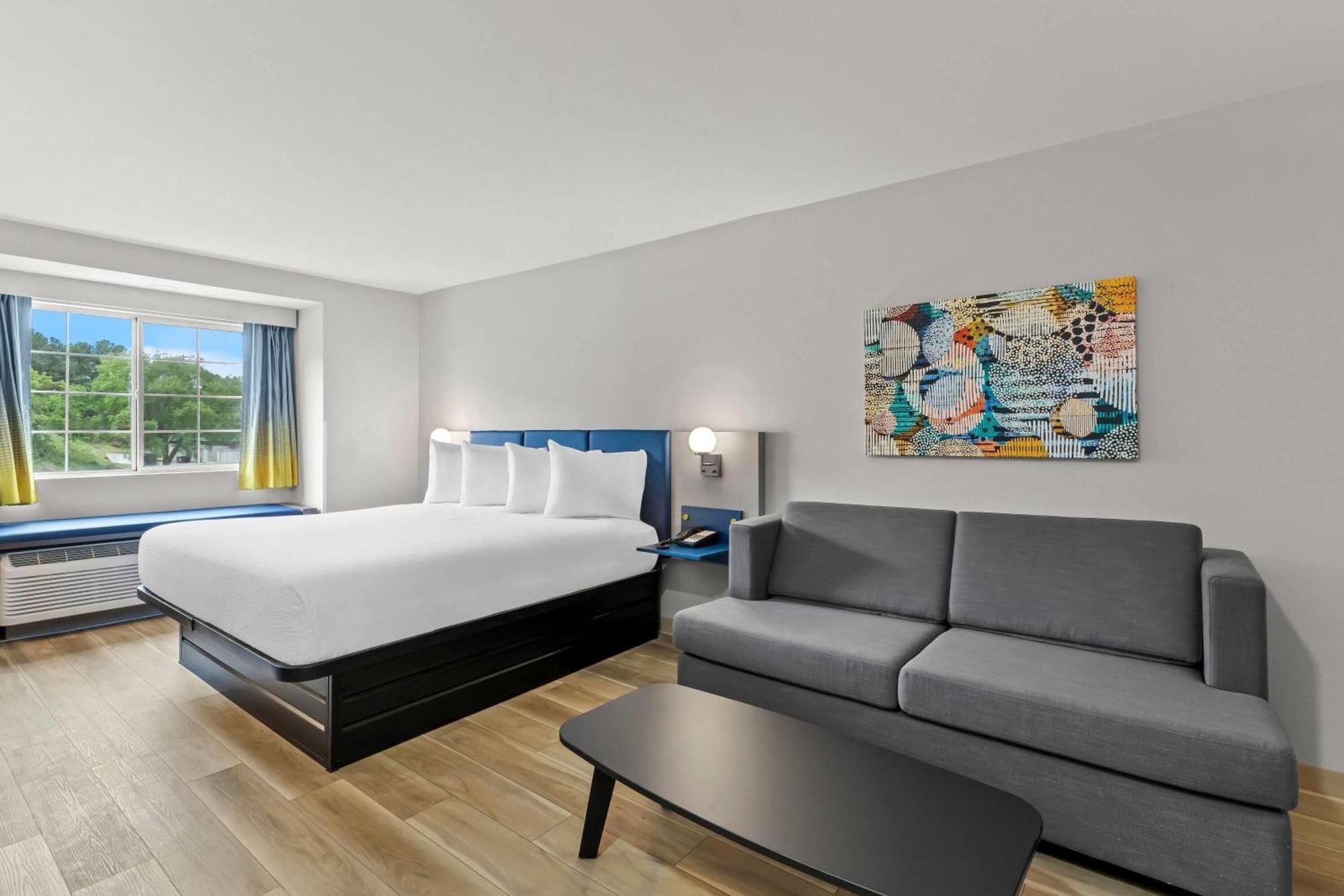 Microtel & By Wyndham