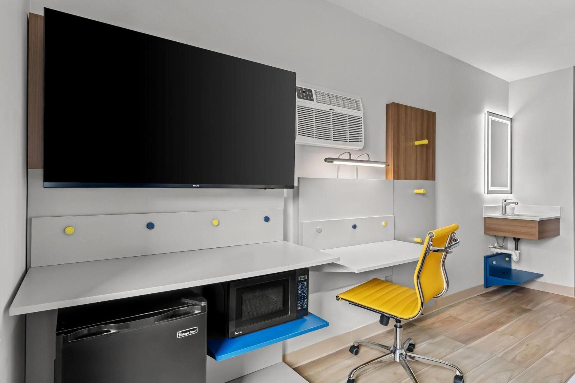 Hotel Microtel & By Wyndham
